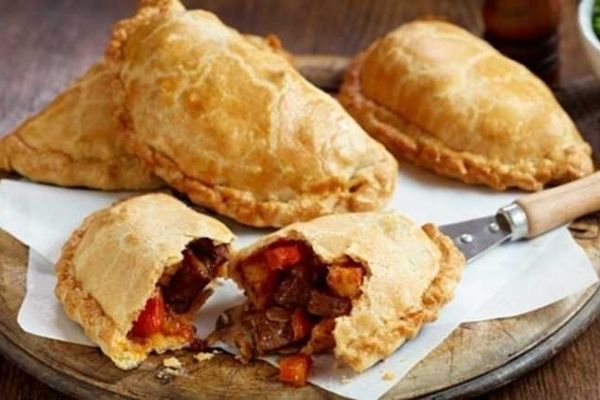 Empanada de carne y cebolla