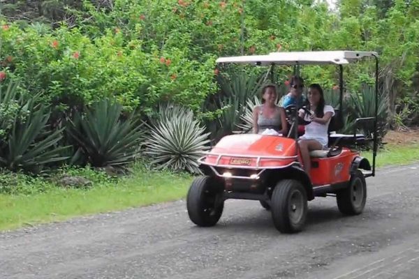 San Andrés Colombia - la isla en un carrito de golf